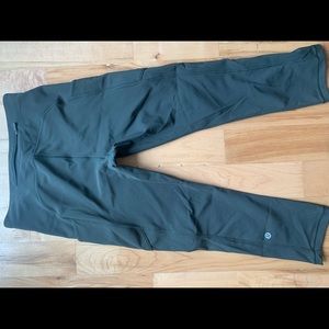 Never Worn LuluLemon 21” Crops